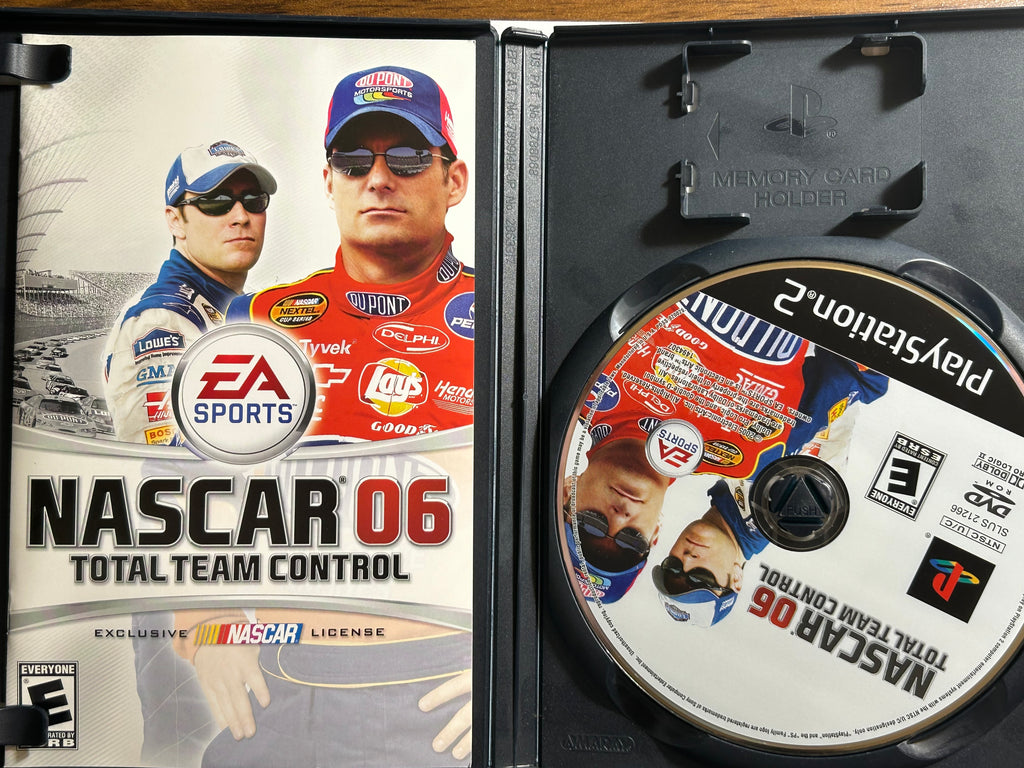 [PS2] NASCAR 06 Total Team Control / Pre-Owned Game