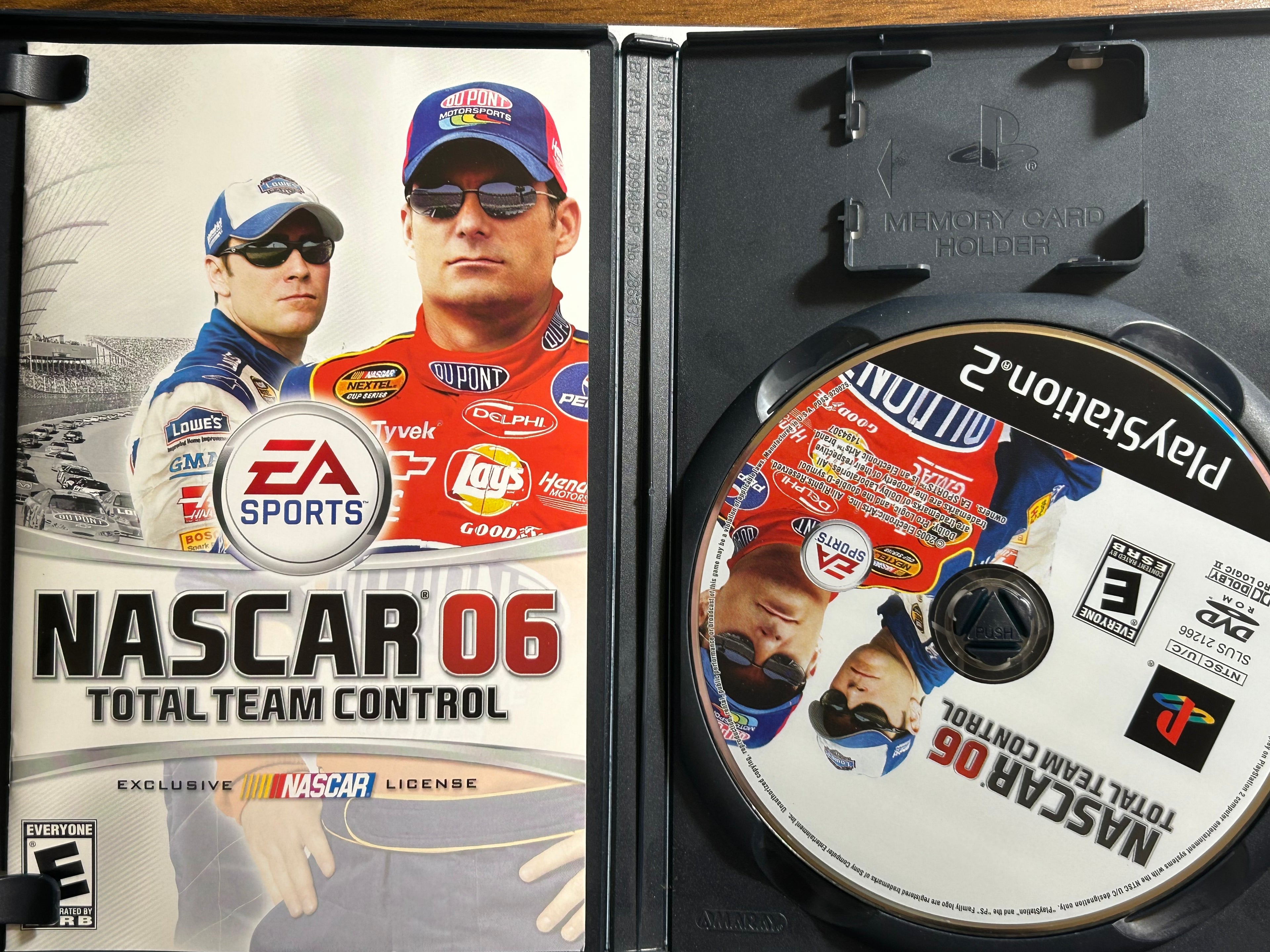 [PS2] NASCAR 06 Total Team Control / Pre-Owned Game